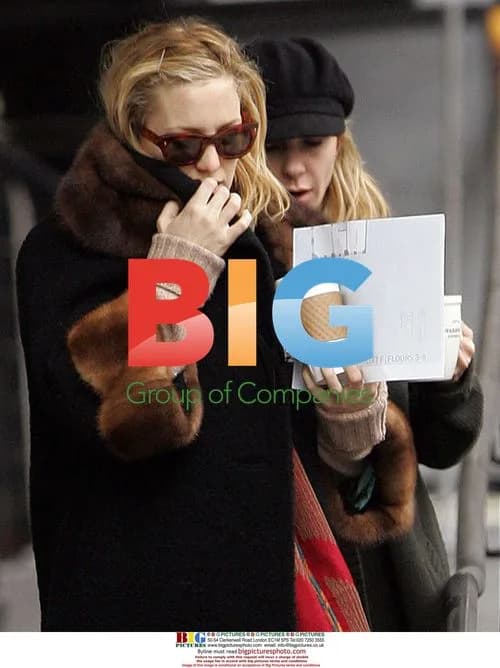 Kate Hudson Seen Visiting Realtor in Tribeca