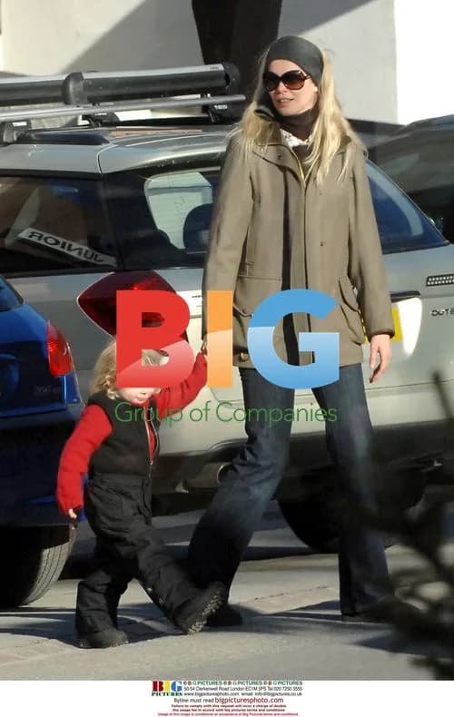 Claudia Schiffer and Daughter Enjoy Ski Vacation