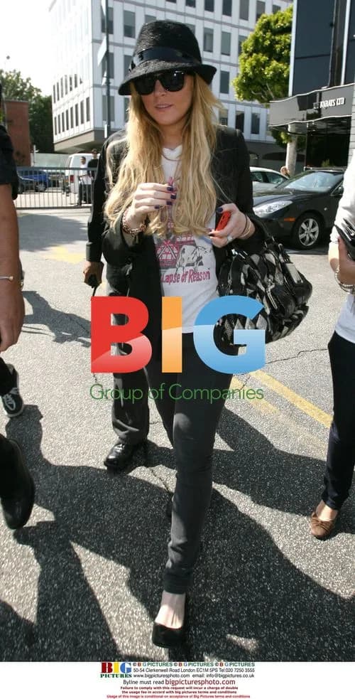 Lindsay Lohan Shopping in Beverly Hills