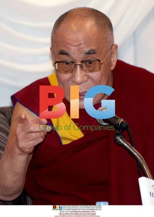 Dalai Lama Press Conference in Japan