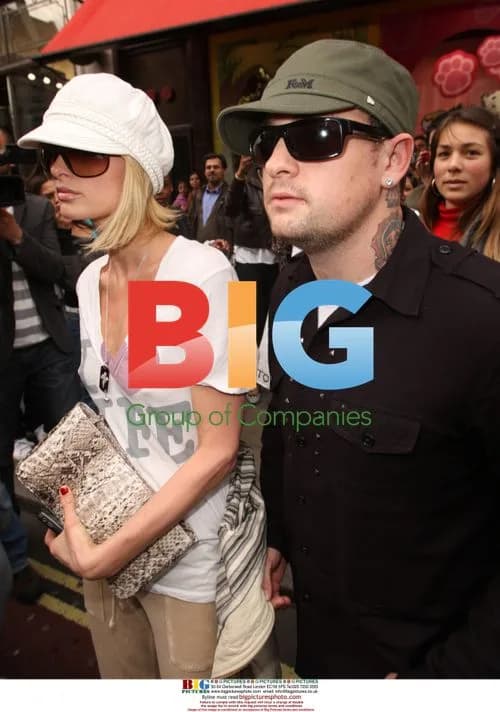 Paris Hilton and Benji Madden shopping in London