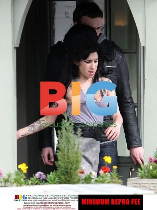 Amy Winehouse on break in Oxfordshire
