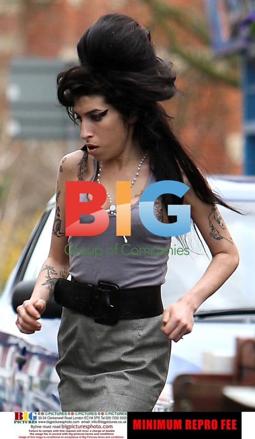 Amy Winehouse Recording Bond Song