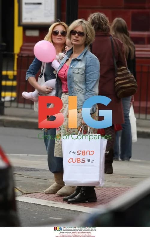 Geri Halliwell Out Shopping with Daughter