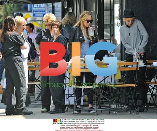 Lindsay Lohan and DJ Samantha Ronson Lunch Outing