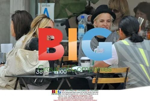 Lindsay Lohan and DJ Samantha Ronson Lunch and Drive