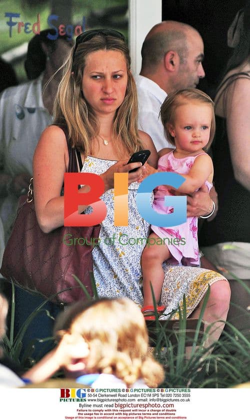 Tobey Maguire and Family Lunch in LA