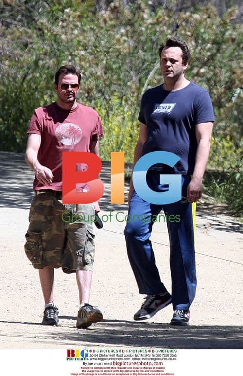 Vince Vaughn strolls through Griffith Park