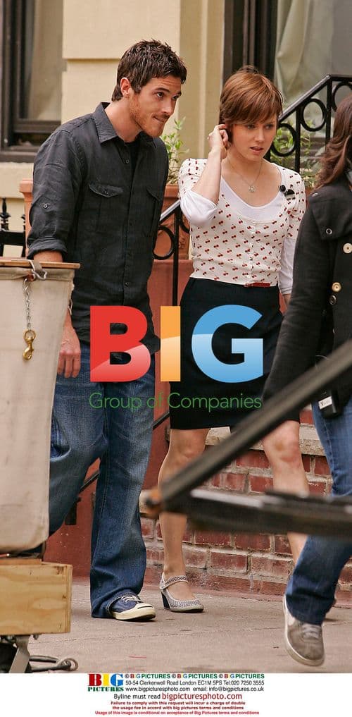 Amy Adams, Mary Lynn Rajskub, and Chris Messina on 'Julie & Julia' set