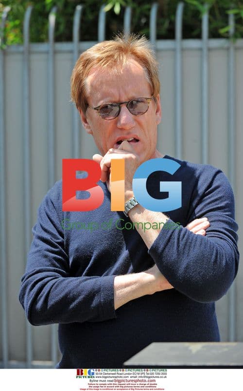 James Woods signs autographs for fans