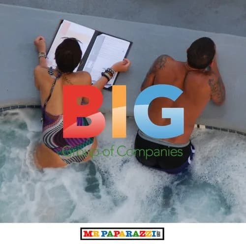 Rihanna and Chris Brown in Hot Tub