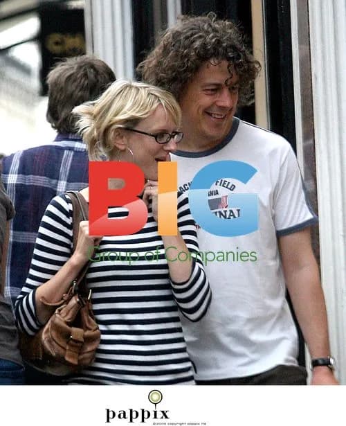 Alan Davies Window Shopping