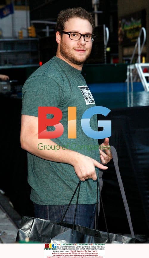 Seth Rogen takes dunk outside Letterman show