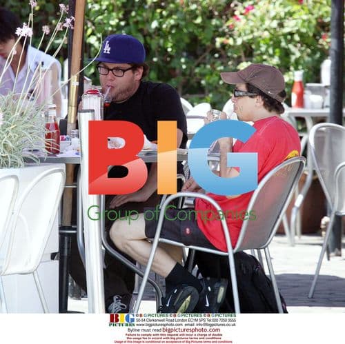 Jonah Hill Grabs Food at Johnny Rockets