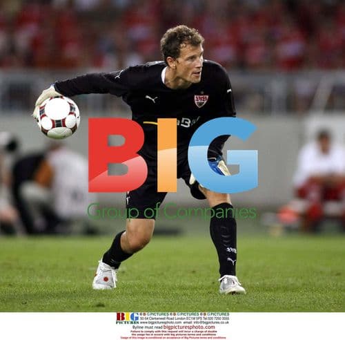 Jens Lehmann makes Arsenal debut for Stuttgart