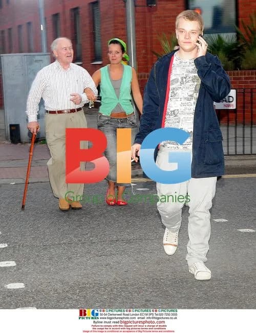 Lily Allen Has Irate Call, Flashes Tattoo at Salisbury Pub