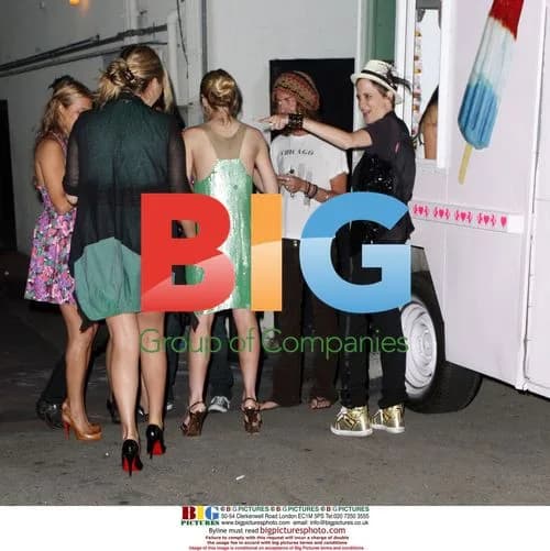 Lindsay Lohan Celebrates DJ Samantha Ronson's 31st