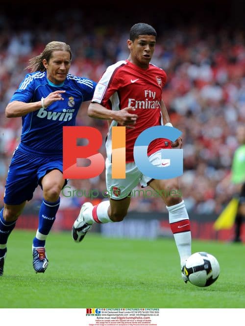 Denilson and Guti in Arsenal vs Real Madrid match