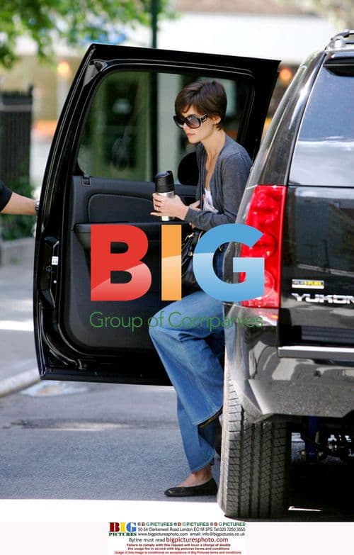 Katie Holmes Returns From Broadway Rehearsal