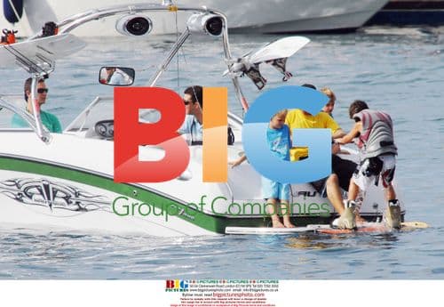 Urdangarin Teaches Sons Water Skiing