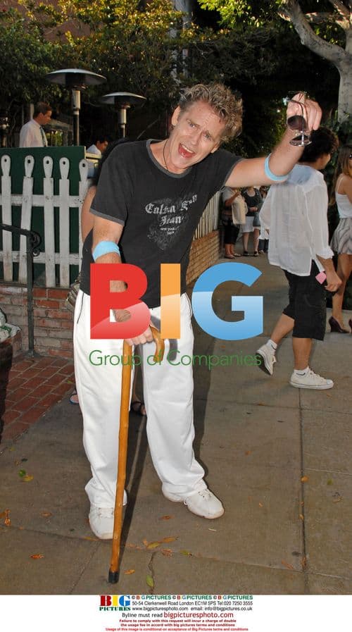 Jeff Conaway poses with fans in LA