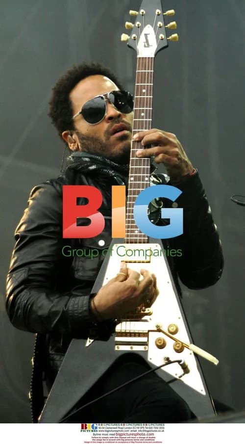 Lenny Kravitz Performing at V Festival