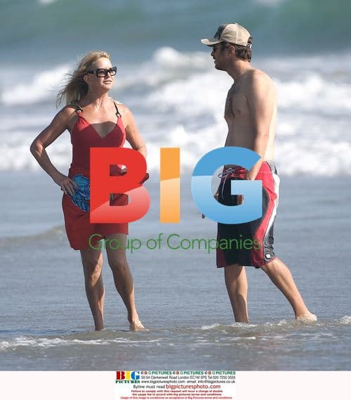 Kate Hudson and Family at Malibu Beach