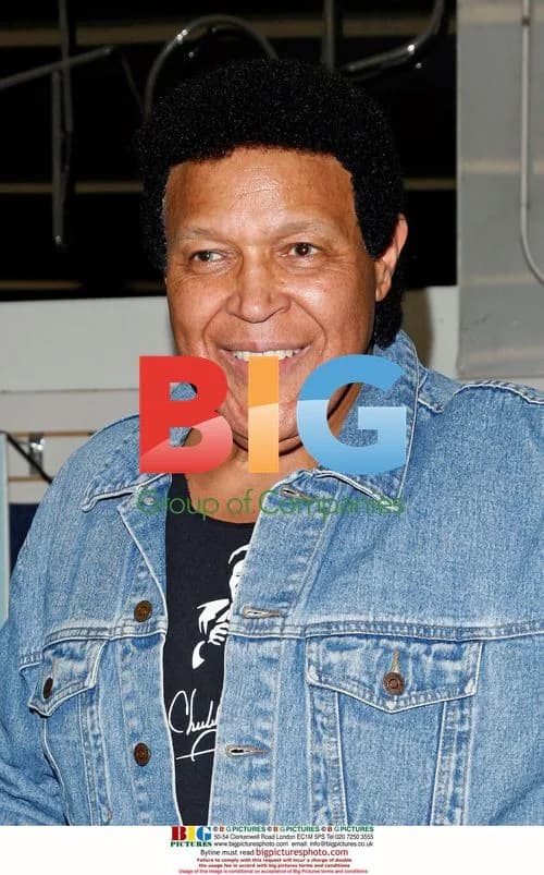 Chubby Checker Performs 'The Twist'