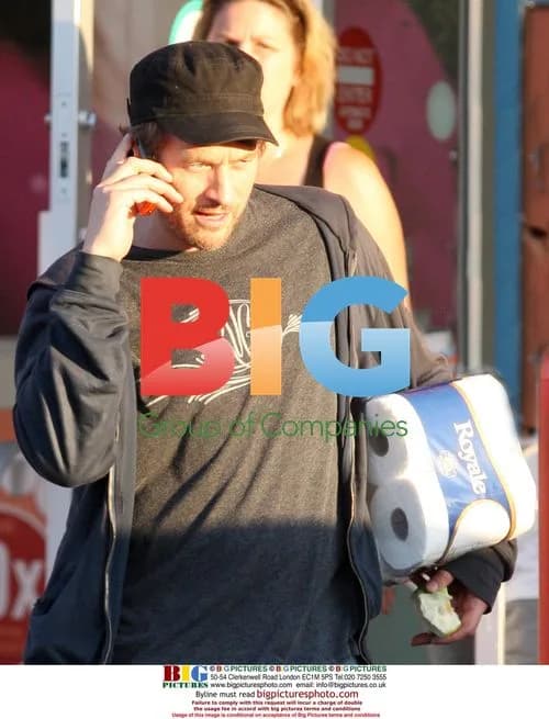 James Tupper and Anne Heche shopping