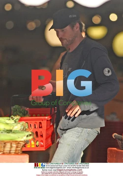 James Tupper and Anne Heche Shopping