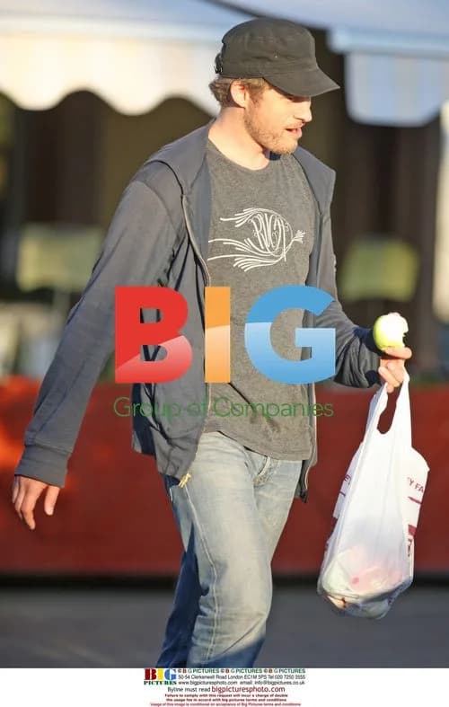 James Tupper and Anne Heche Shopping