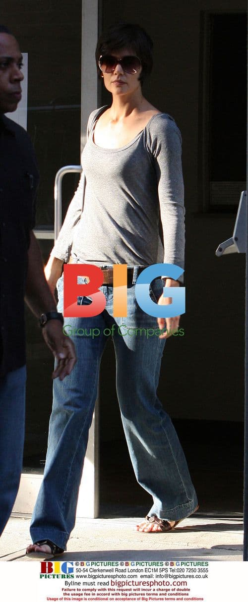 Katie Holmes leaves play rehearsals in NYC