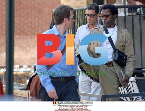 Wesley Snipes grabs lunch