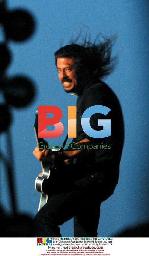 Dave Grohl of Foo Fighters at Virgin Mobile Festival