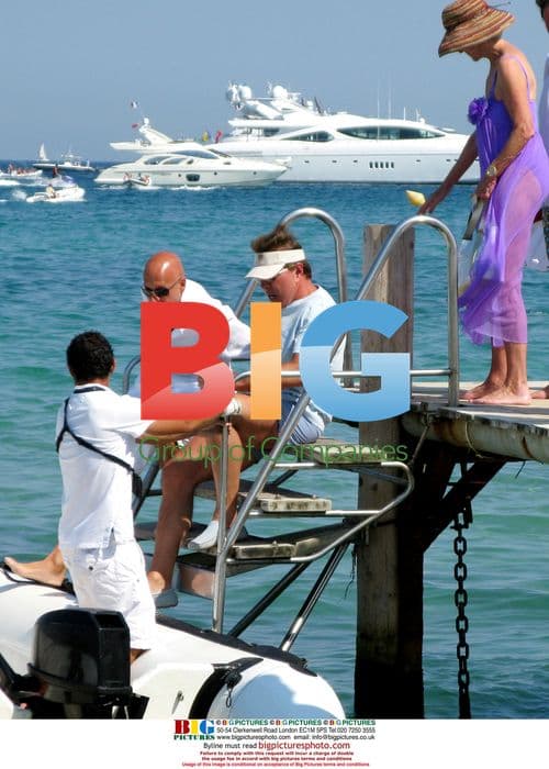 Steve Winn and Wife Elaine Get Romantic