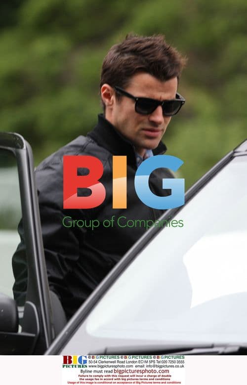 Fearne Cotton picked up by Steve Jones