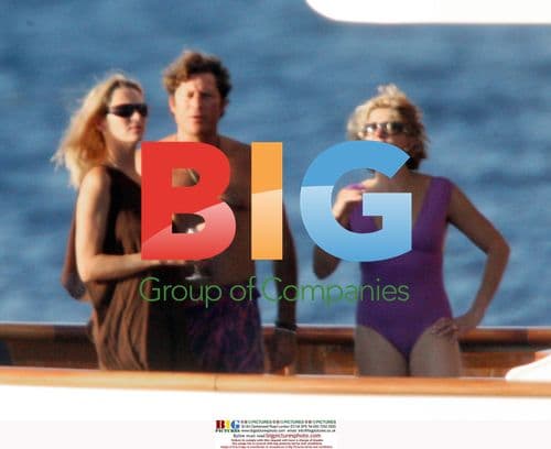 Uma Thurman, Arpad Busson, Liam Neeson and Natasha Richardson on Holiday in Italy