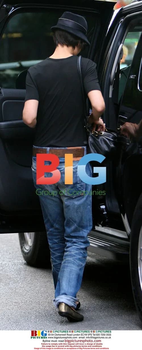 Katie Holmes Leaves Broadway Rehearsals