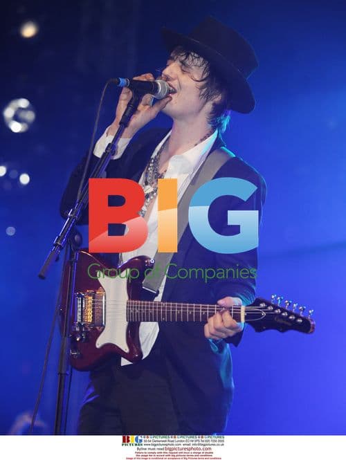 Pete Doherty Performs with Babyshambles at Leeds Festival