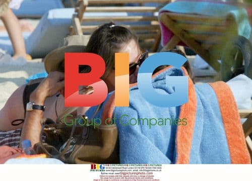 Claire Forlani enjoys club 55 in St Tropez