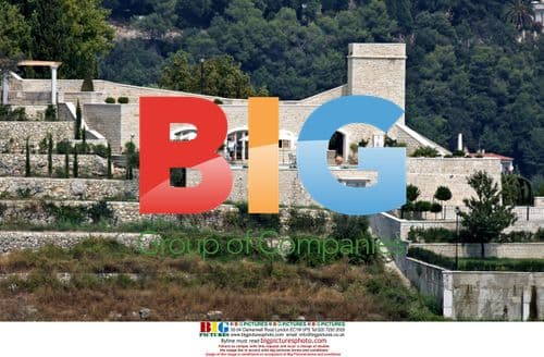 Madonna rests in house before Nice show