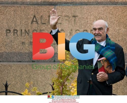 Sean Connery unveils new book at Edinburgh Festival