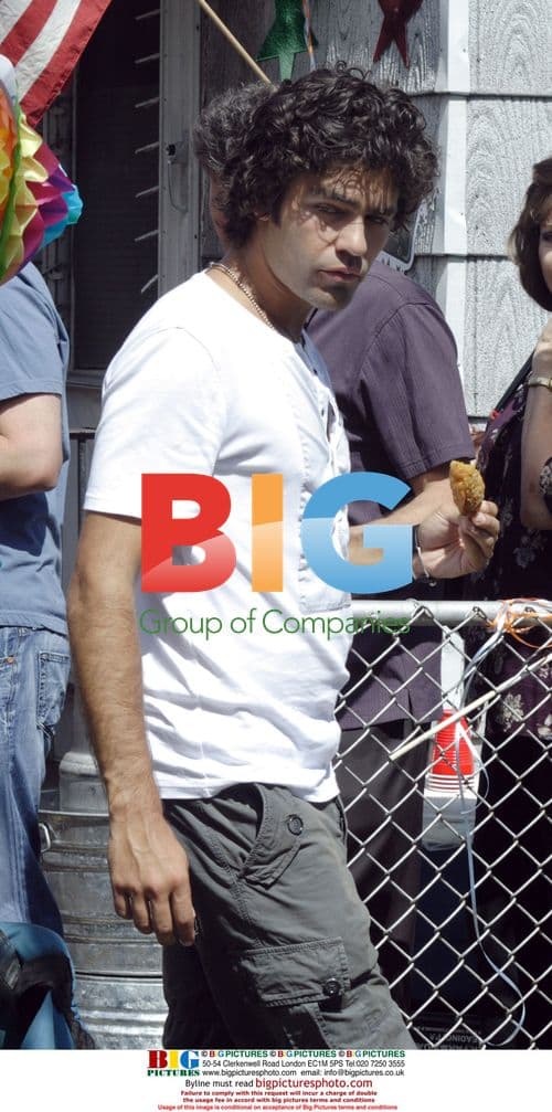 Adrian Grenier films 'Entourage' scene