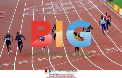 Usain Bolt wins 200m final at Beijing Olympics