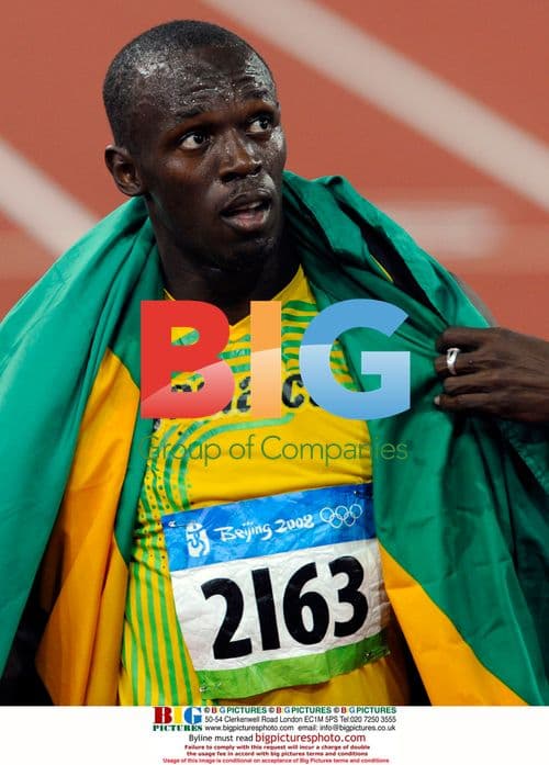 Usain Bolt wins 200m final at Beijing Olympics