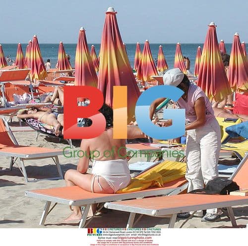 Italian government bans beach massages
