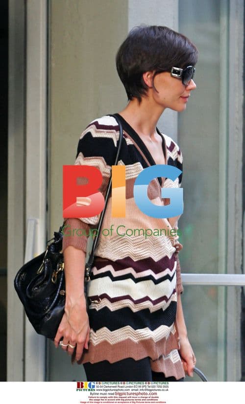 Katie Holmes Rehearses "All My Sons"