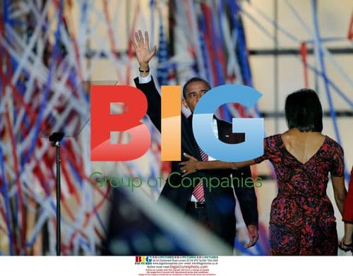 Barack Obama and wife leave speech stage
