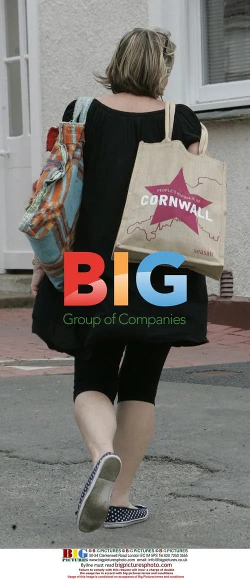 Fern Britton Shops at Deli