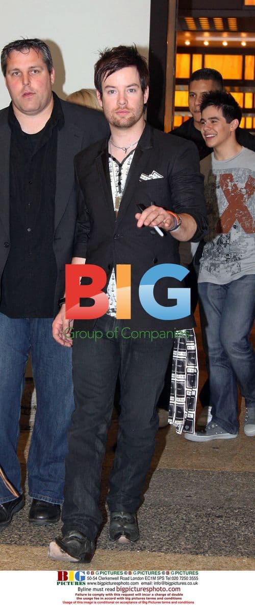 David Cook and David Archuleta exit TRL